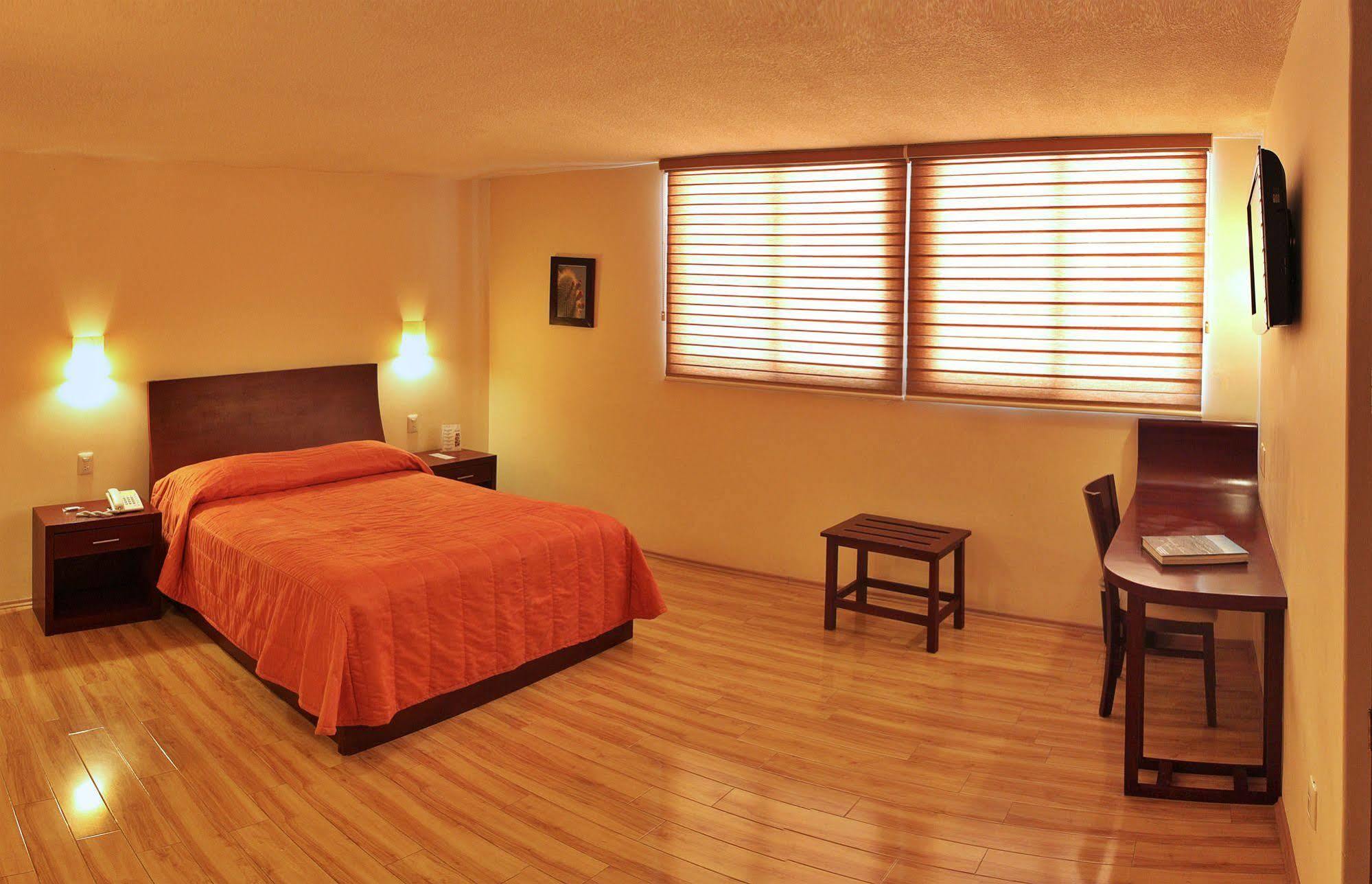 Hotel Cr Tehuacán Eksteriør billede